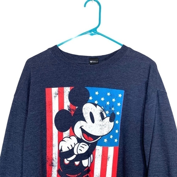 Disney Mickey Mouse American Flag Sweatshirt Size Medium - Picture 9 of 16